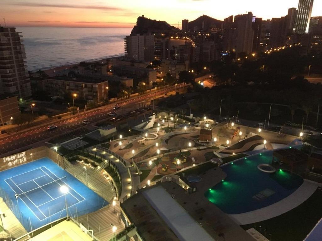 Apartamento en Resort Sunset Drive, near to beach. Benidorm Exterior foto